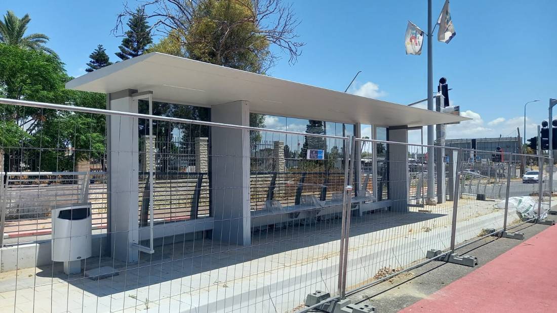 התקנת תחנת אוטובוס — הנתיב המהיר