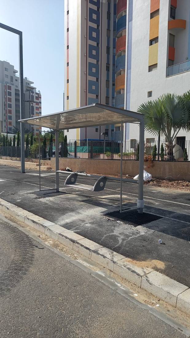 התקנת תחנת אוטובוס — הנתיב המהיר