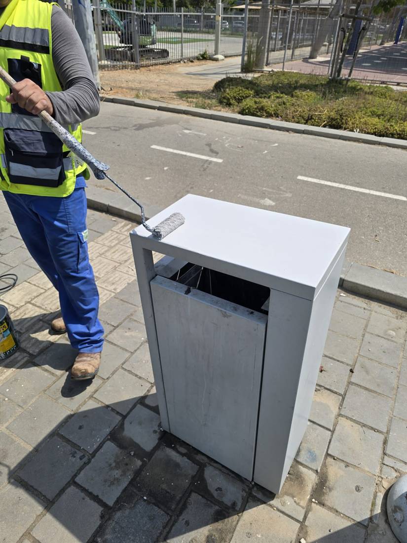 צבע ואחזקת תחנת אוטובוס — הנתיב המהיר