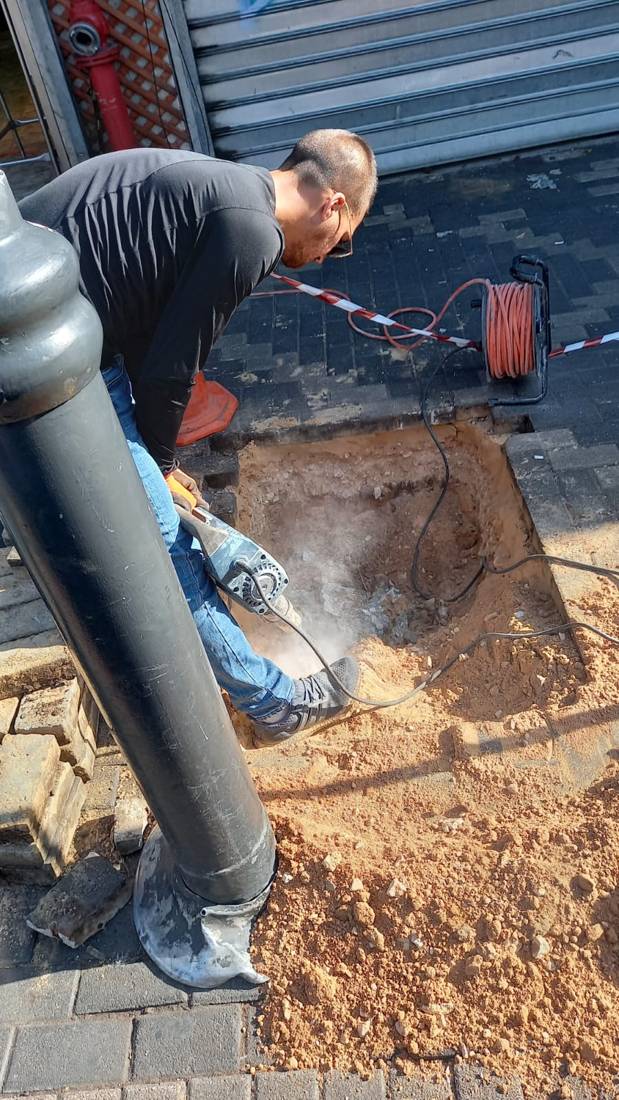 צבע ואחזקת תחנת אוטובוס — הנתיב המהיר