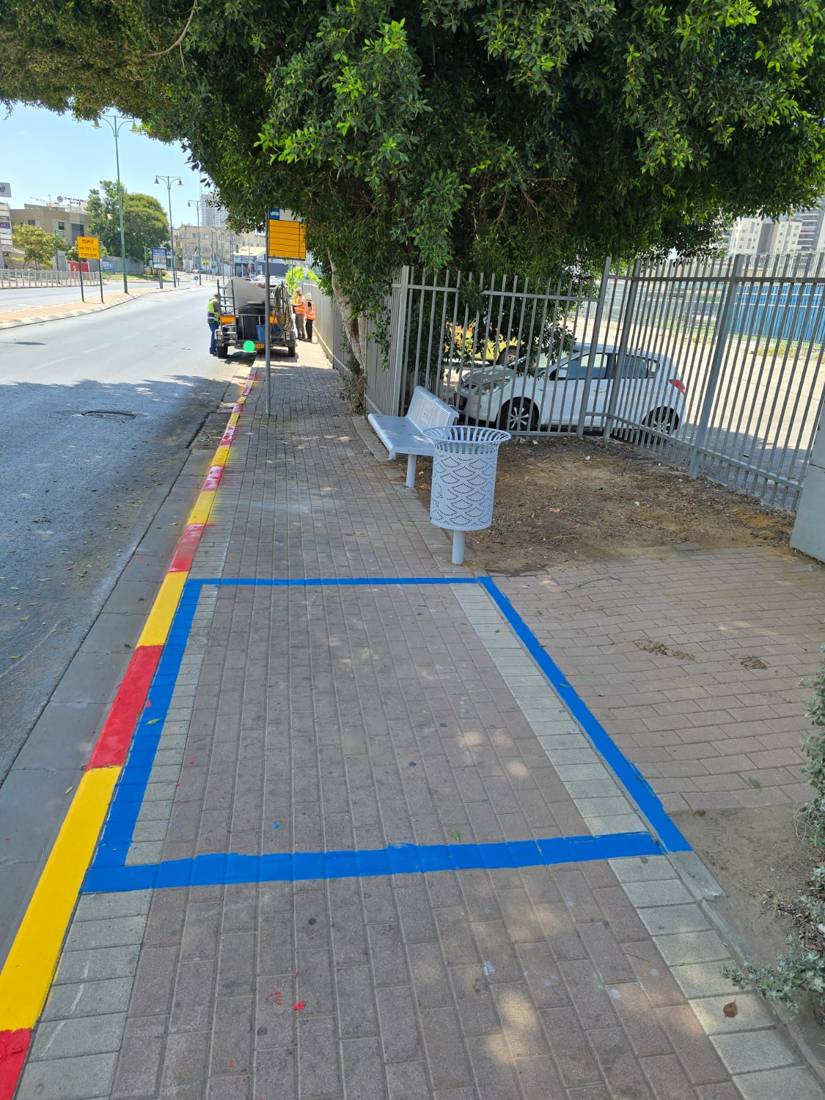 צבע ואחזקת תחנת אוטובוס — הנתיב המהיר